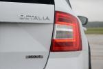 Skoda Octavia Scout 2017 года (UK)